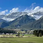Adlerhof شقة