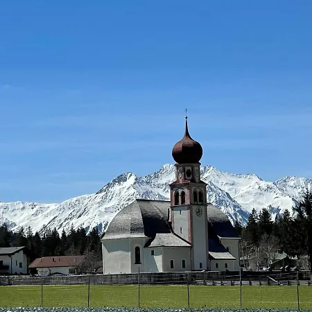 公寓 阿德霍夫酒店 洛伊塔施