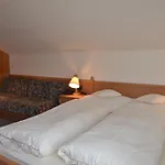 Adlerhof דירה